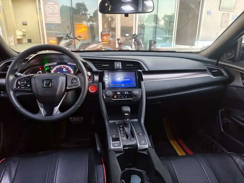Honda Civic — фото 8