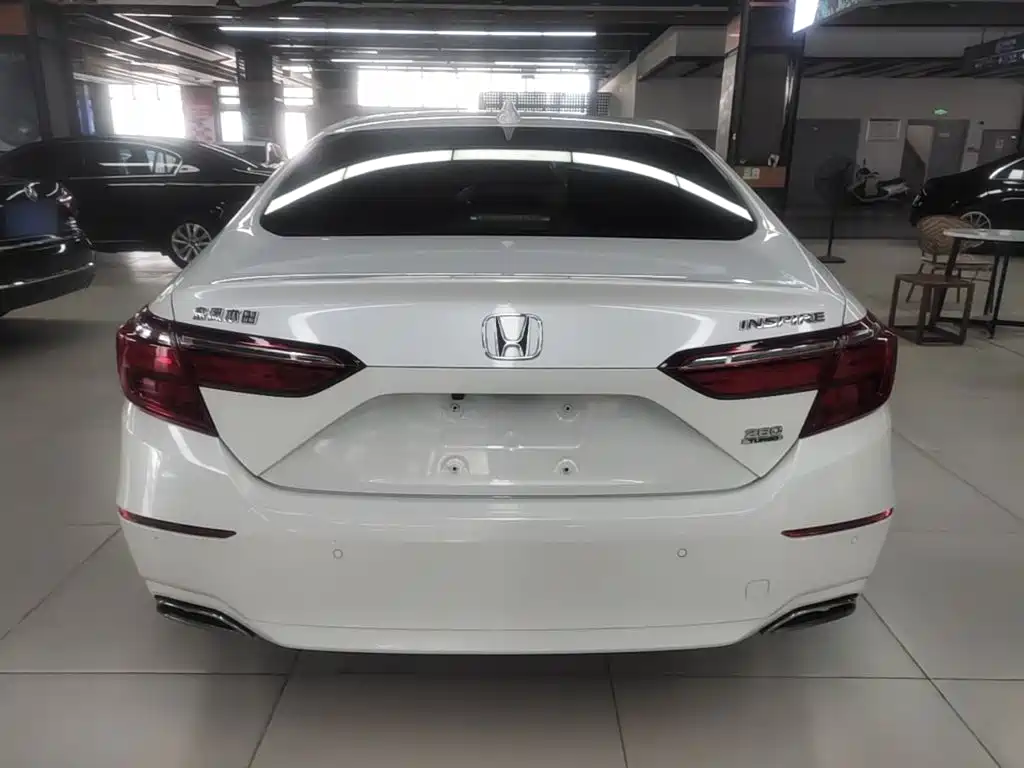 Honda Inspire — фото 5