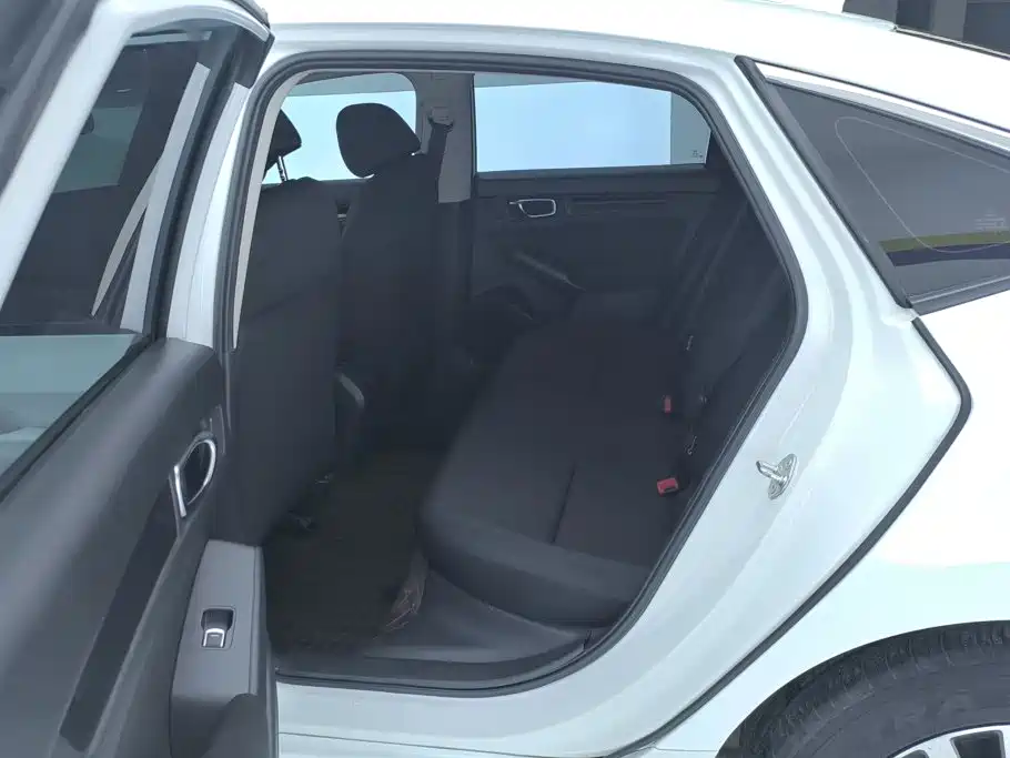 Honda Civic — фото 11
