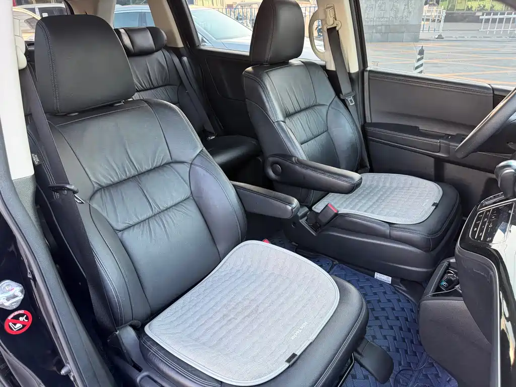 Honda Odyssey — фото 13