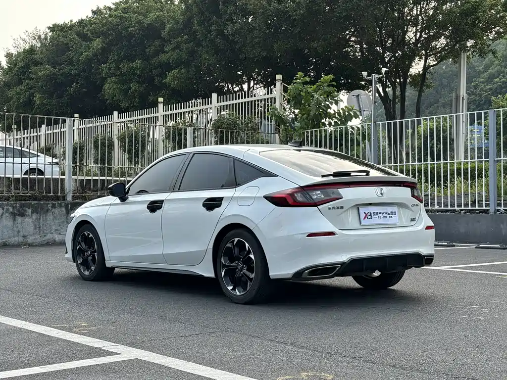 Honda Civic — фото 4