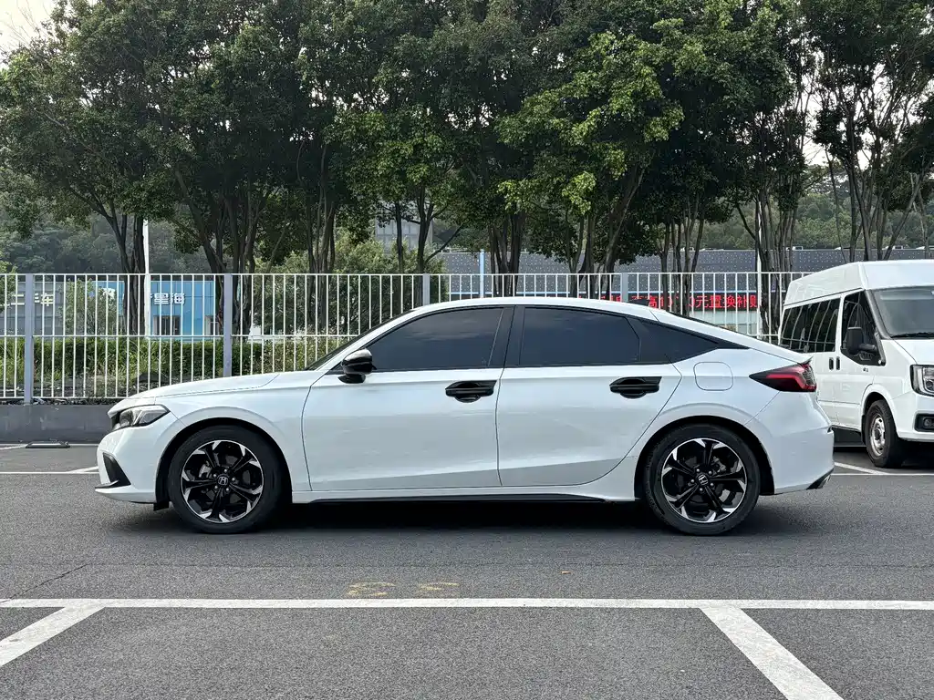 Honda Civic — фото 5