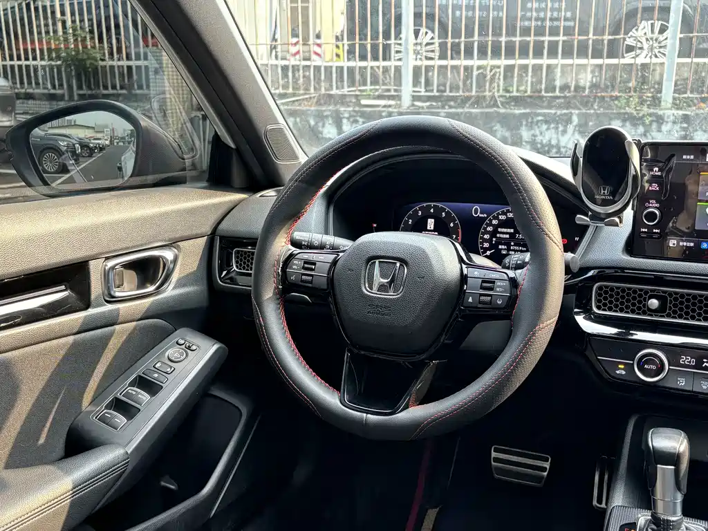 Honda Civic — фото 9