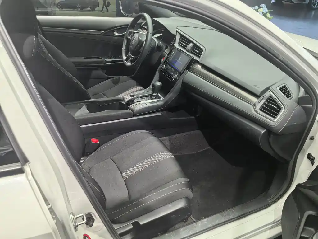 Honda Civic — фото 14