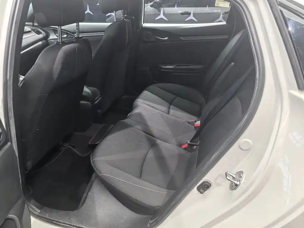 Honda Civic — фото 5