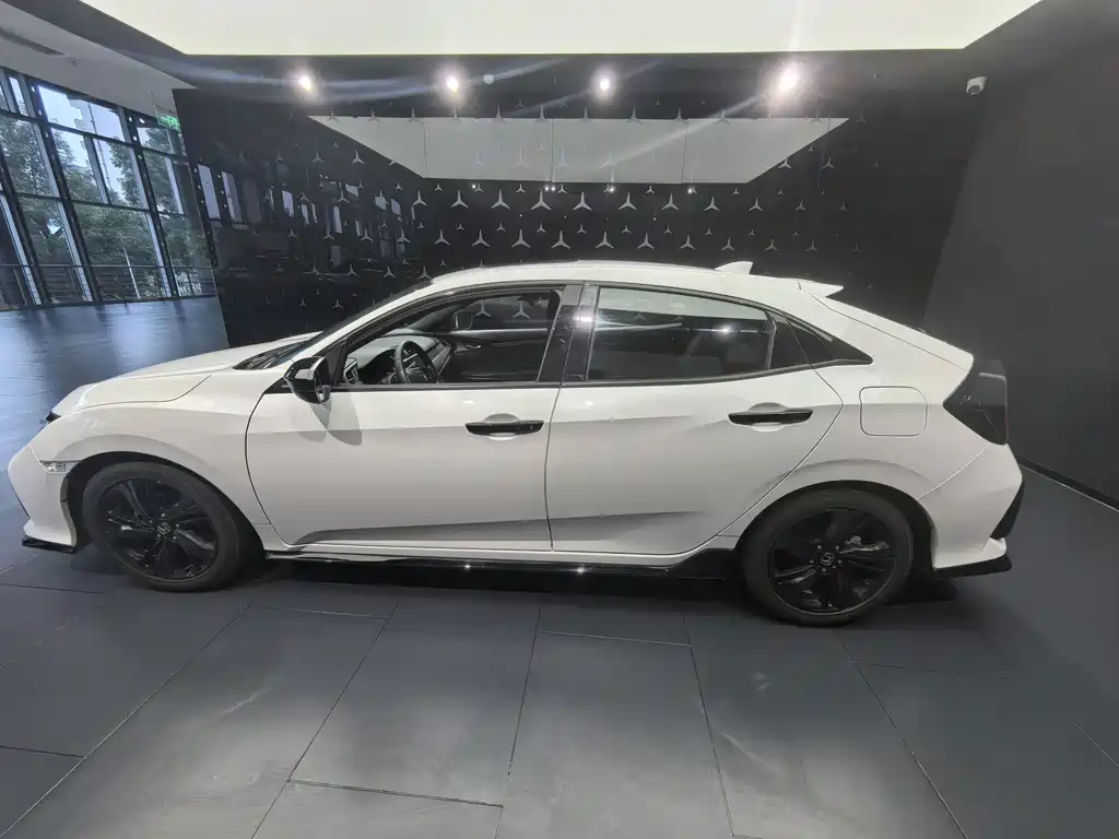 Honda Civic — фото 10