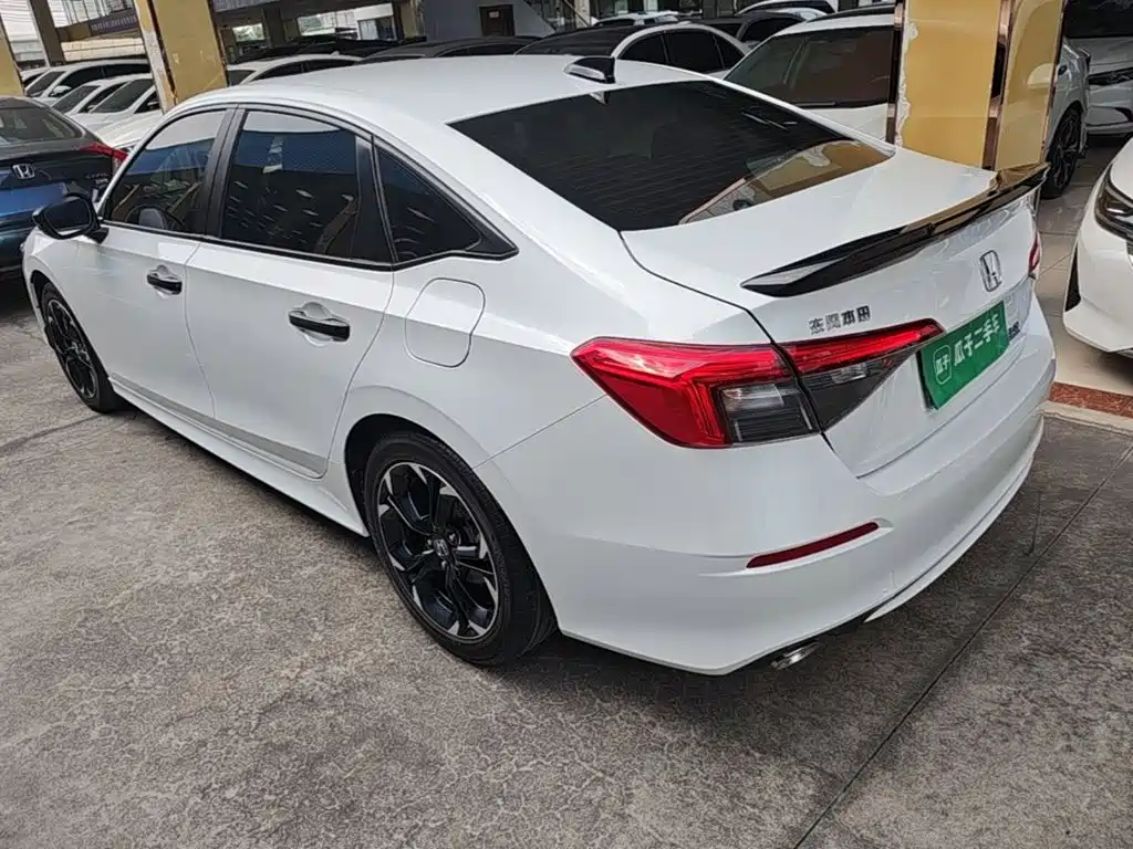 Honda Civic — фото 4