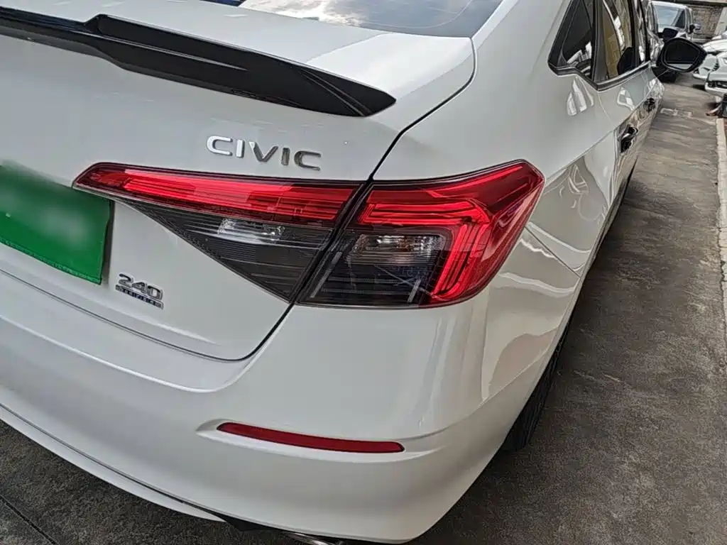 Honda Civic — фото 7