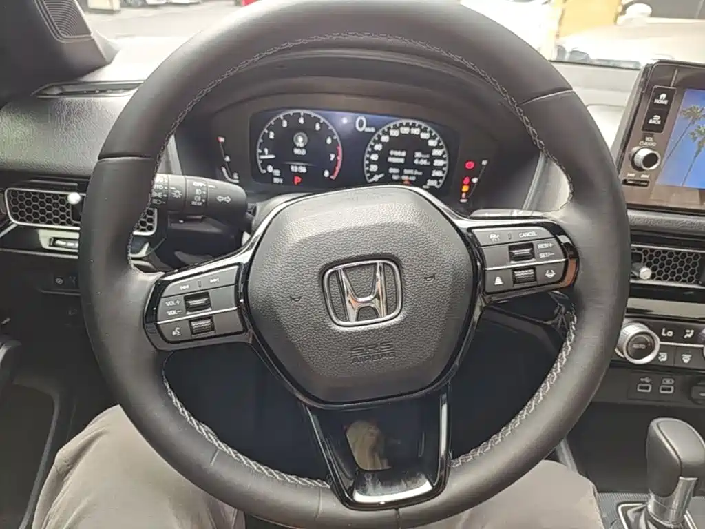 Honda Civic — фото 10