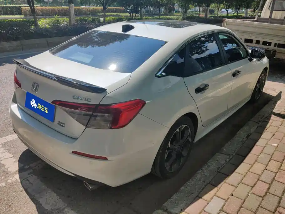 Honda Civic — фото 3