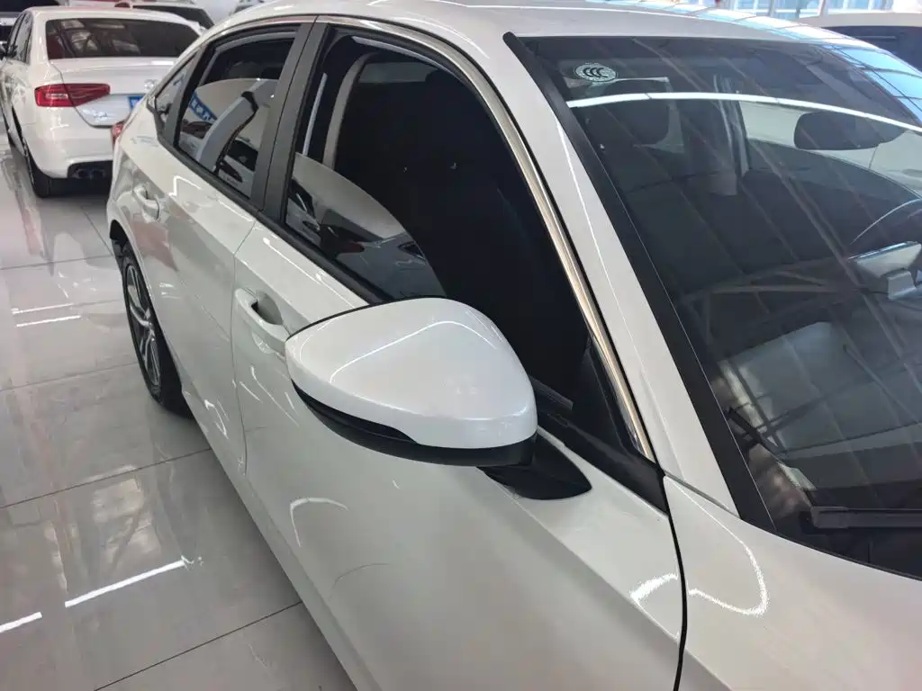 Honda Civic — фото 3