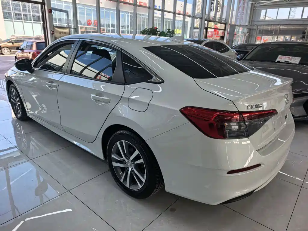 Honda Civic — фото 8