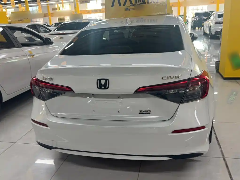 Honda Civic — фото 5