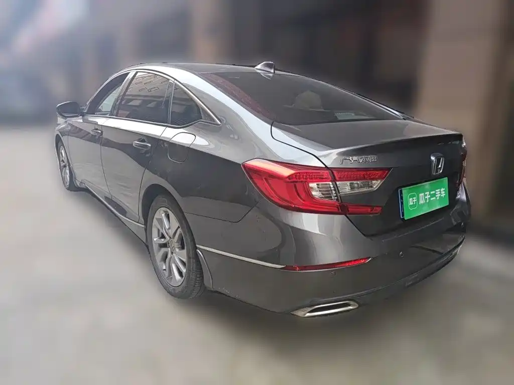 Honda Accord — фото 4