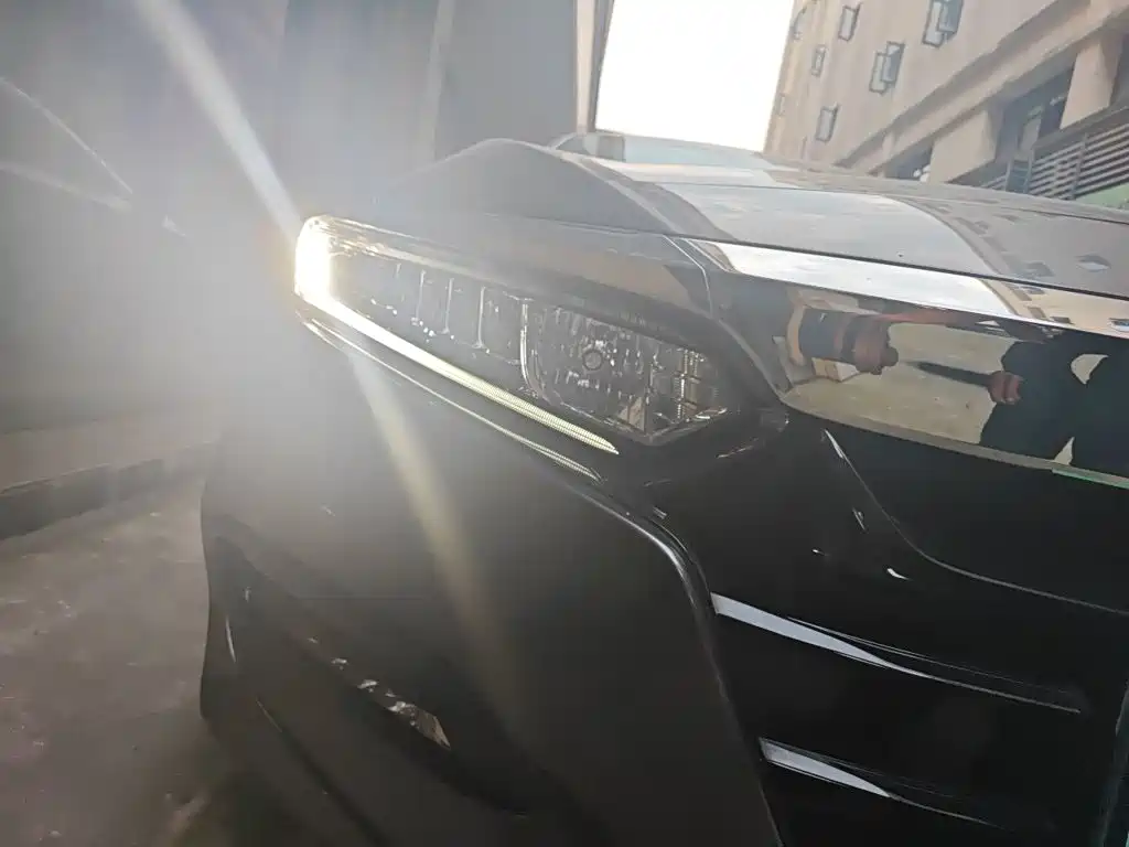 Honda Accord — фото 7