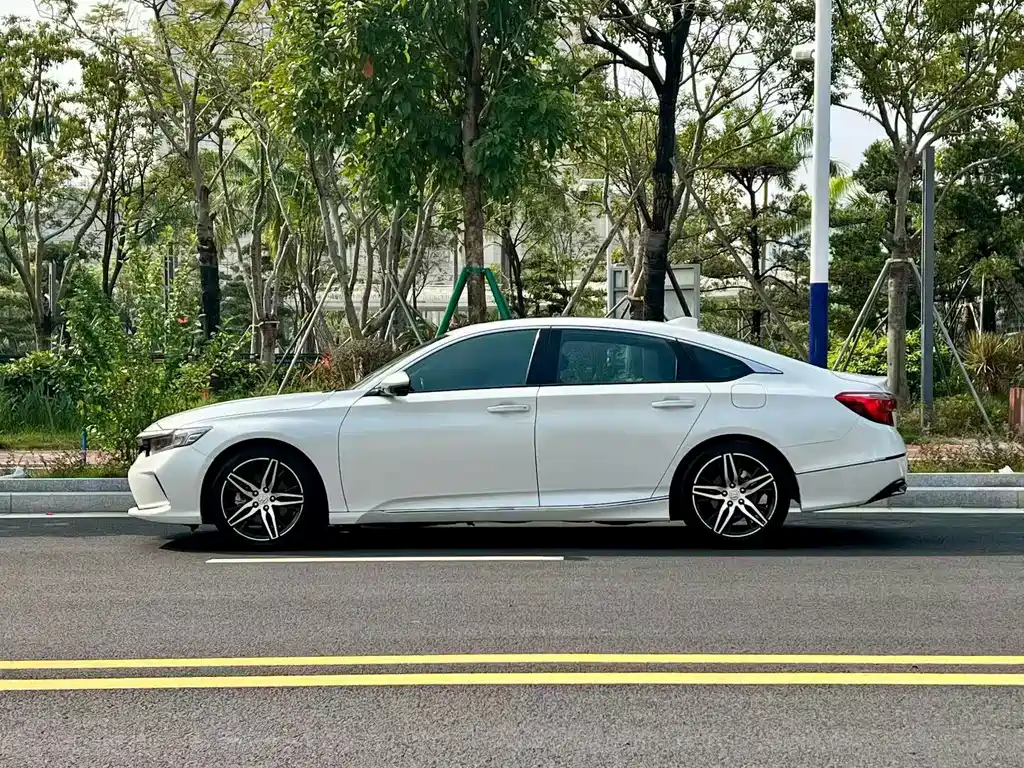 Honda Inspire — фото 3