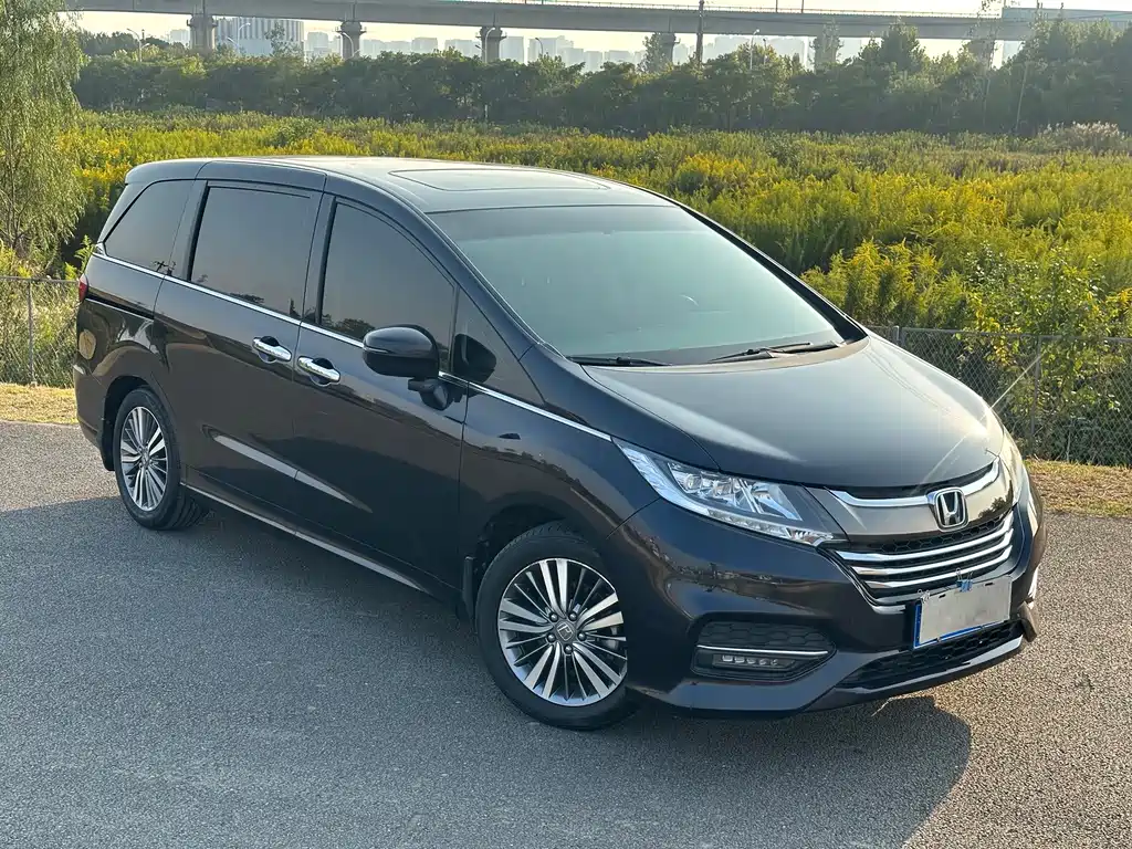 Honda Odyssey — фото 3