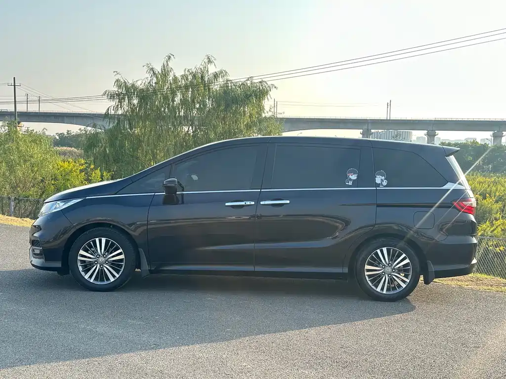 Honda Odyssey — фото 4