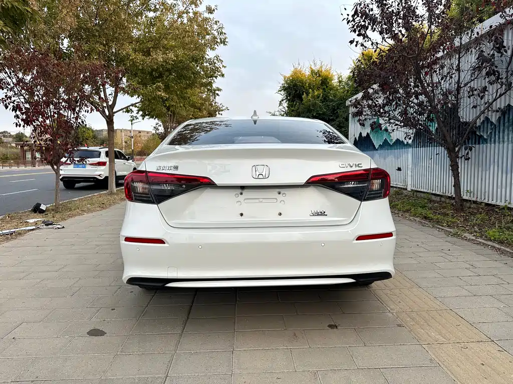 Honda Civic — фото 7