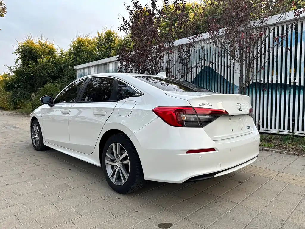 Honda Civic — фото 8