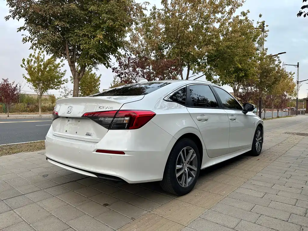 Honda Civic — фото 9
