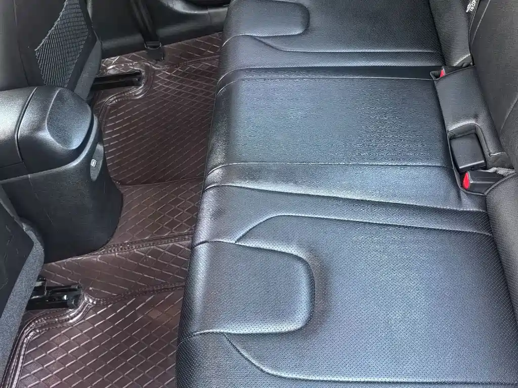 Hyundai Elantra — фото 6