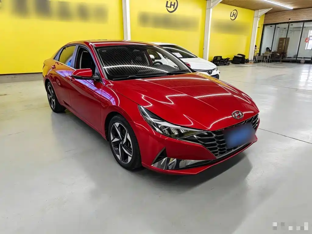 Hyundai Elantra — фото 3