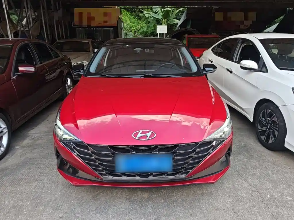 Hyundai Elantra — фото 2