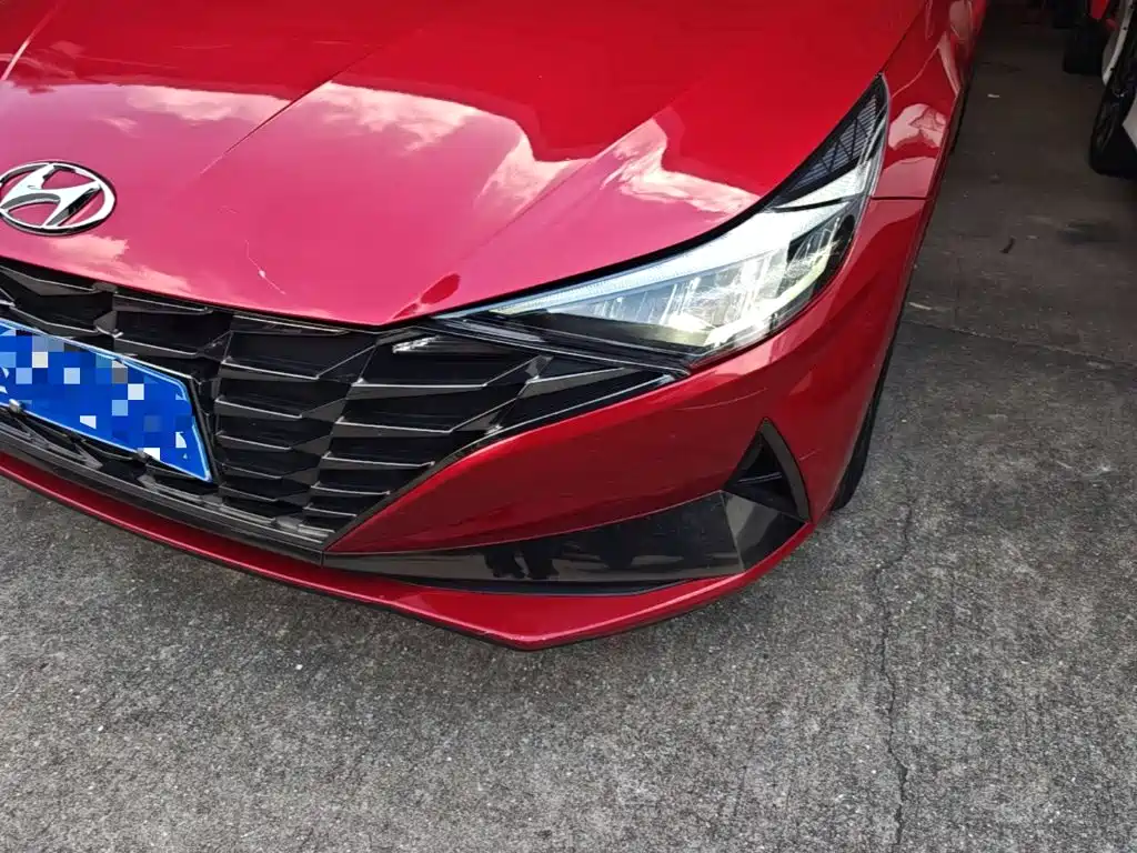 Hyundai Elantra — фото 23
