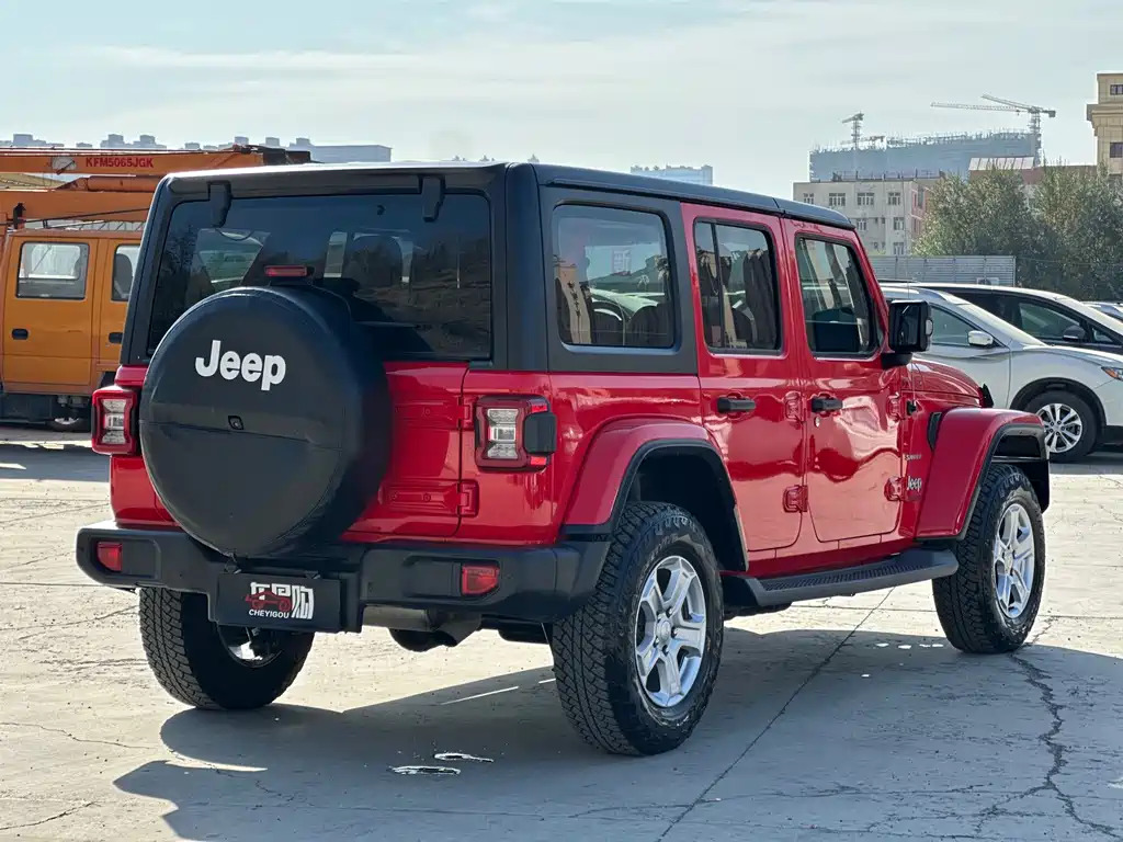 Jeep Wrangler — фото 8