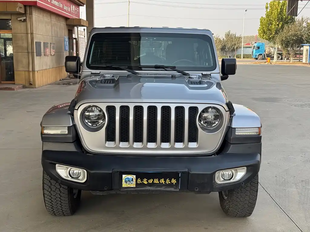 Jeep Wrangler — фото 2