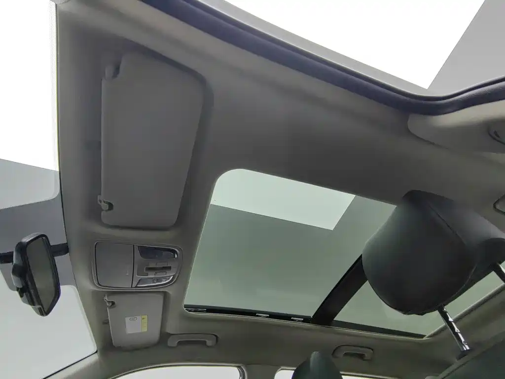 Kia Sportage — фото 14