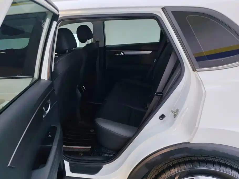 Kia Sportage — фото 11