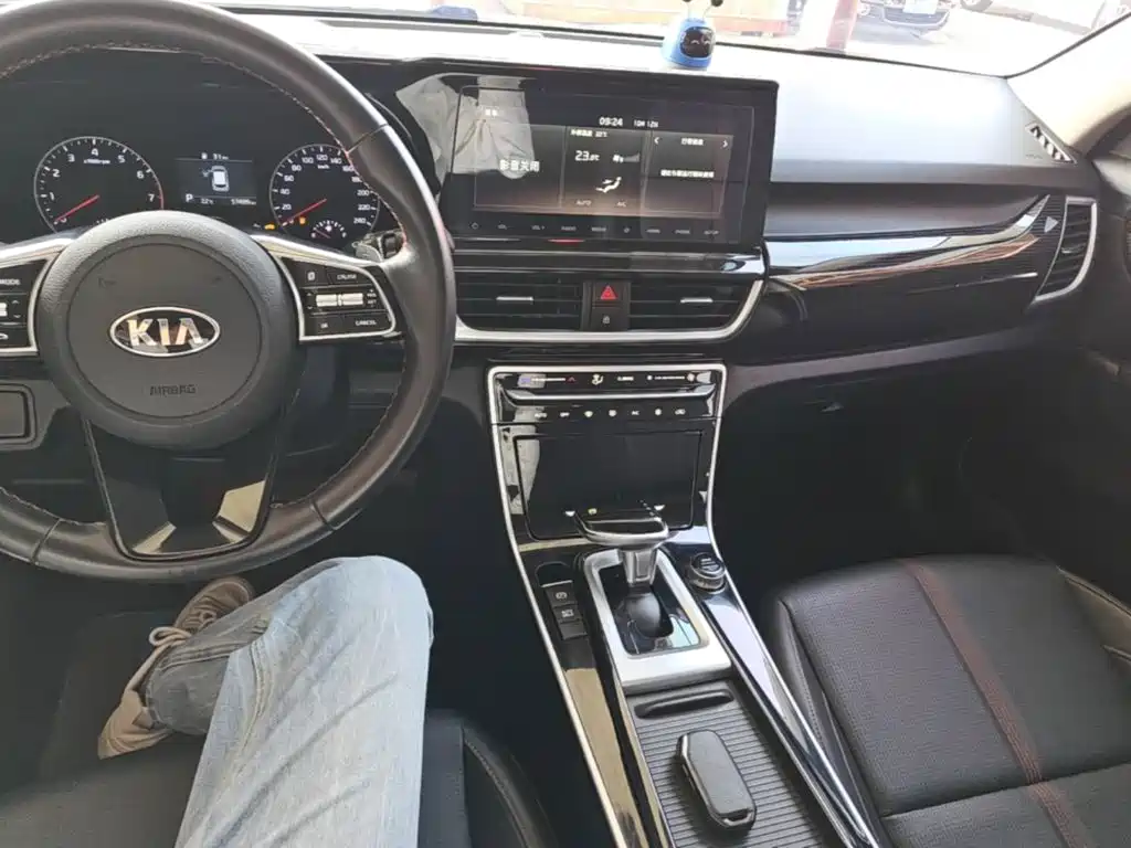 Kia KX3 — фото 10