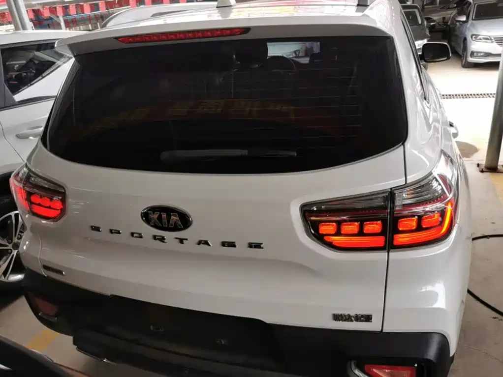 Kia Sportage — фото 5