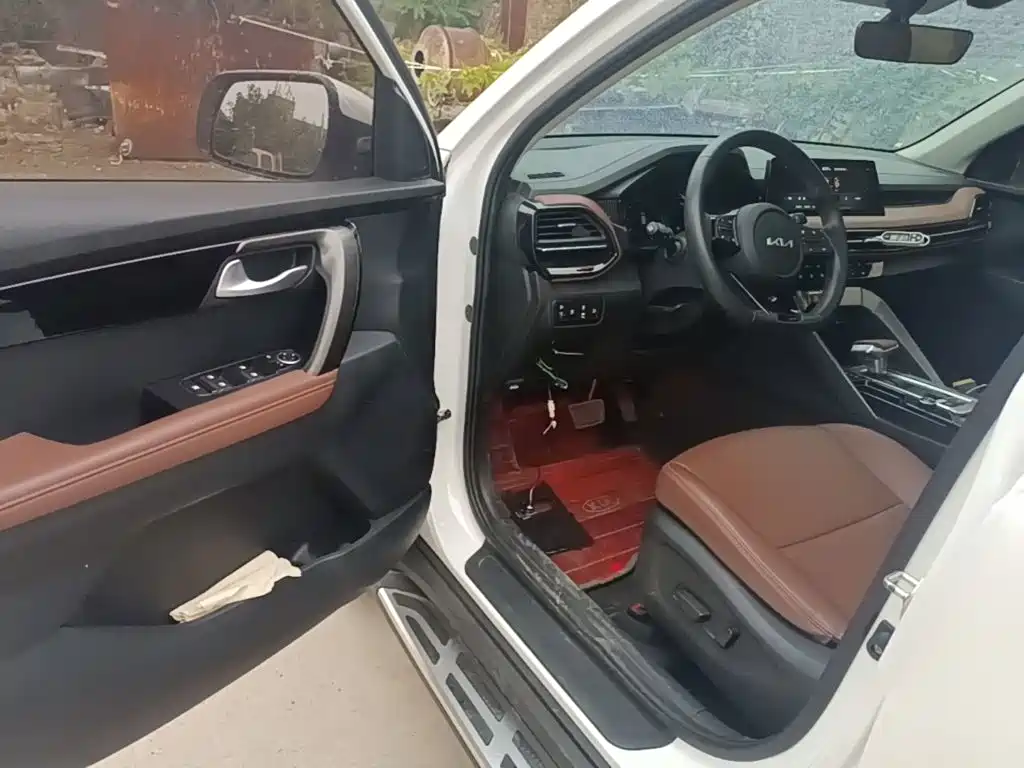 Kia Sportage — фото 15
