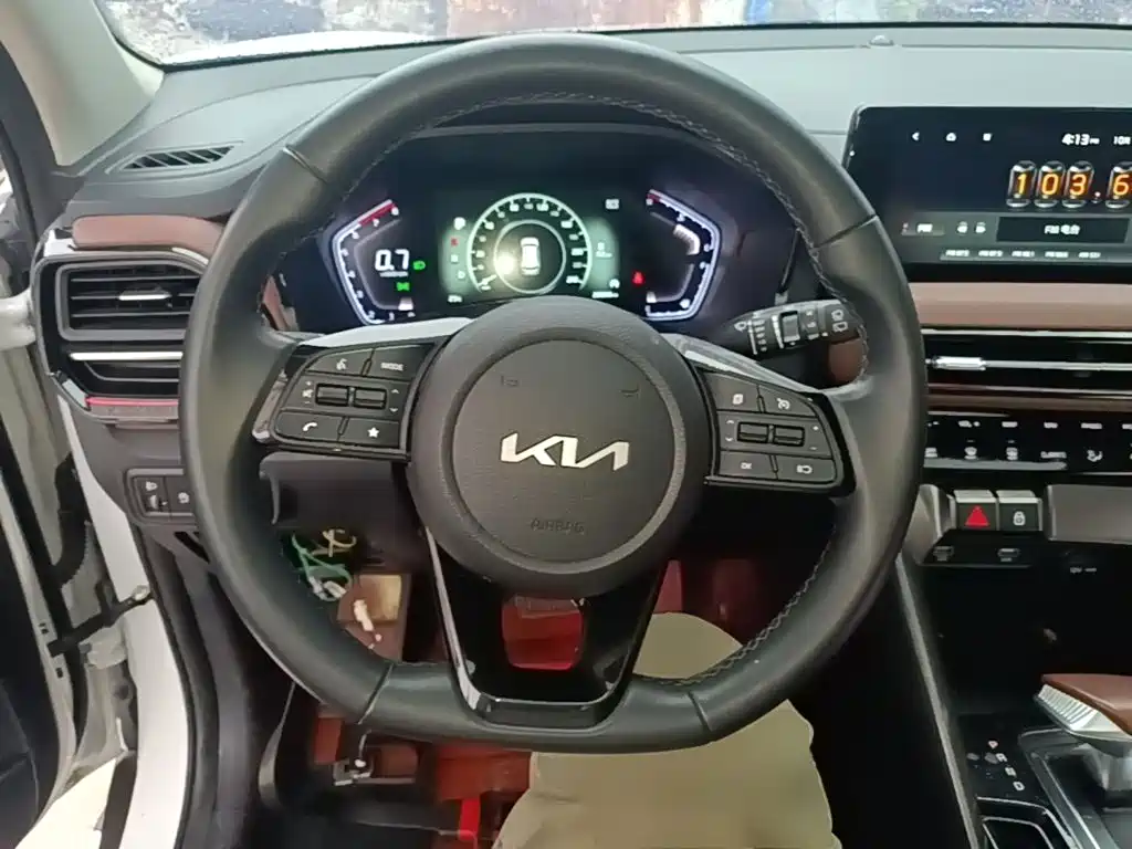 Kia Sportage — фото 10