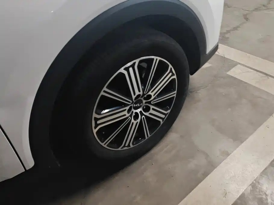 Kia Sportage — фото 6