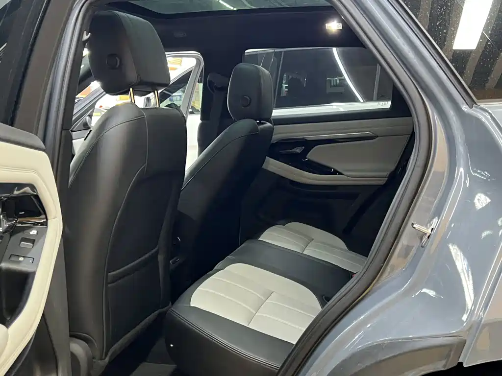 Land Rover Evoque — фото 6