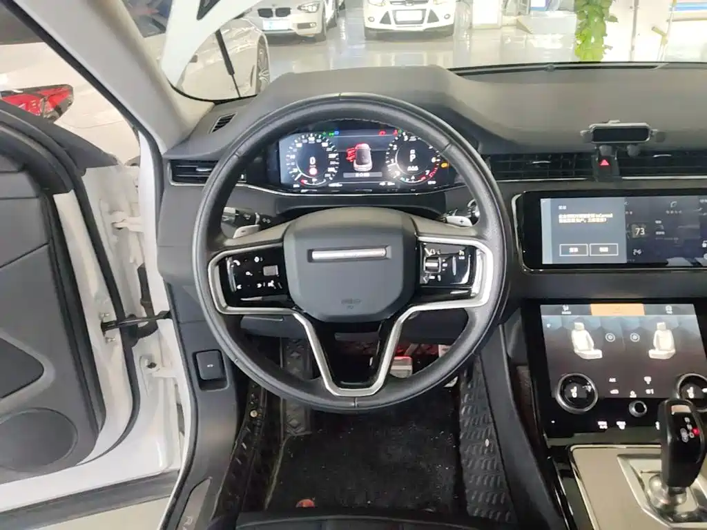 Land Rover Evoque — фото 11