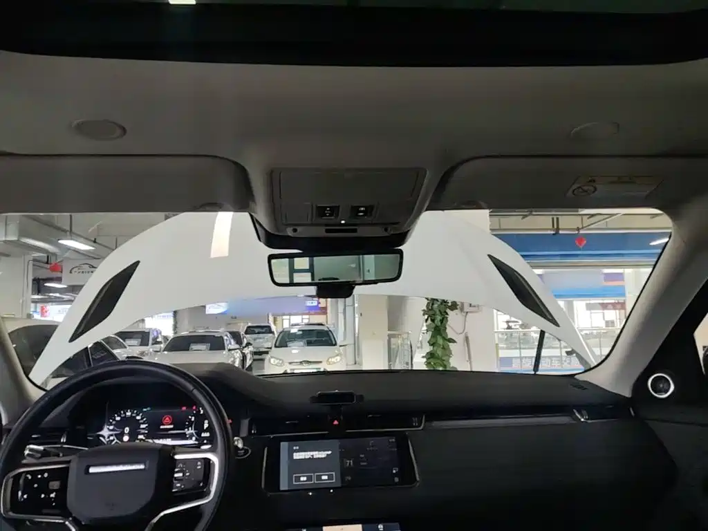 Land Rover Evoque — фото 18