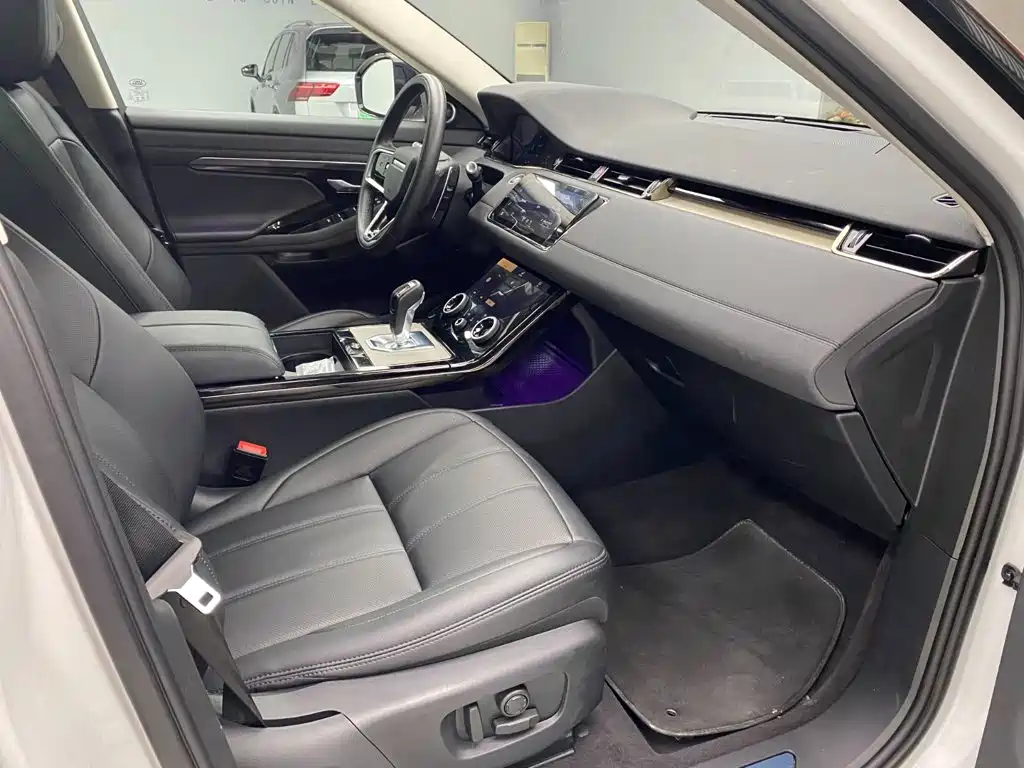 Land Rover Evoque — фото 17