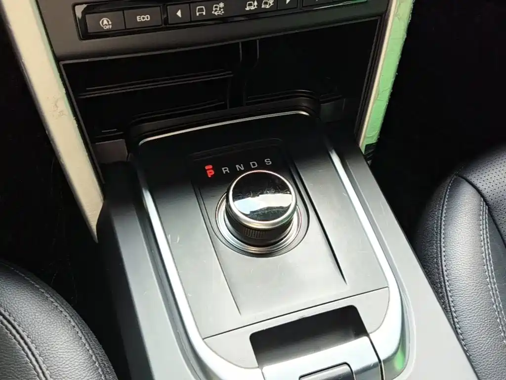 Land Rover Discovery Sport — фото 13