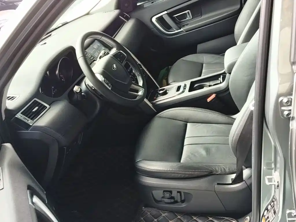 Land Rover Discovery Sport — фото 14