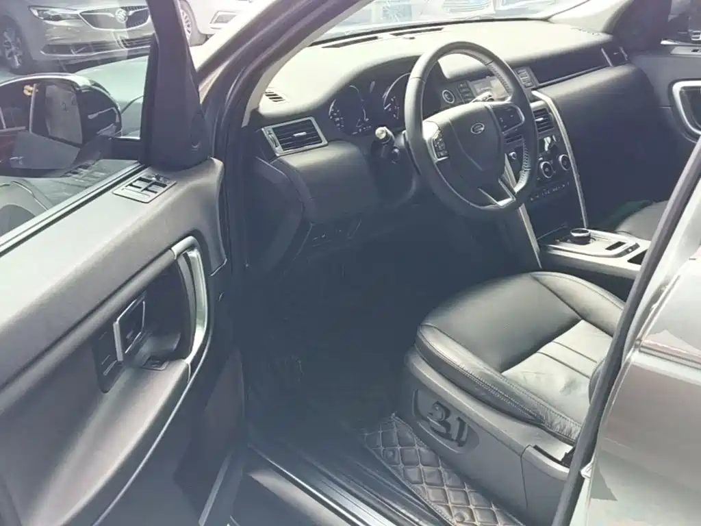 Land Rover Discovery Sport — фото 15