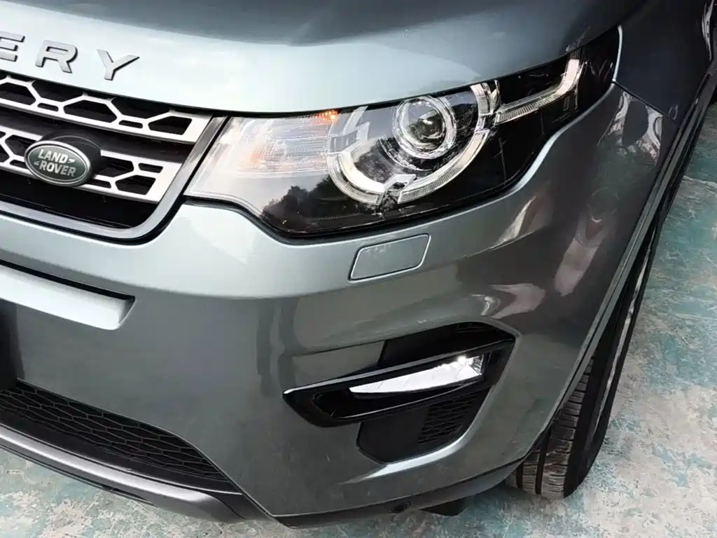 Land Rover Discovery Sport — фото 23