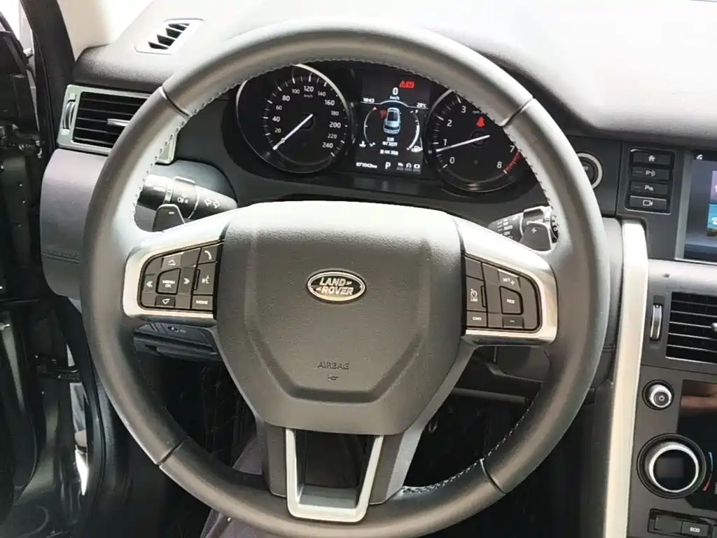 Land Rover Discovery Sport — фото 10