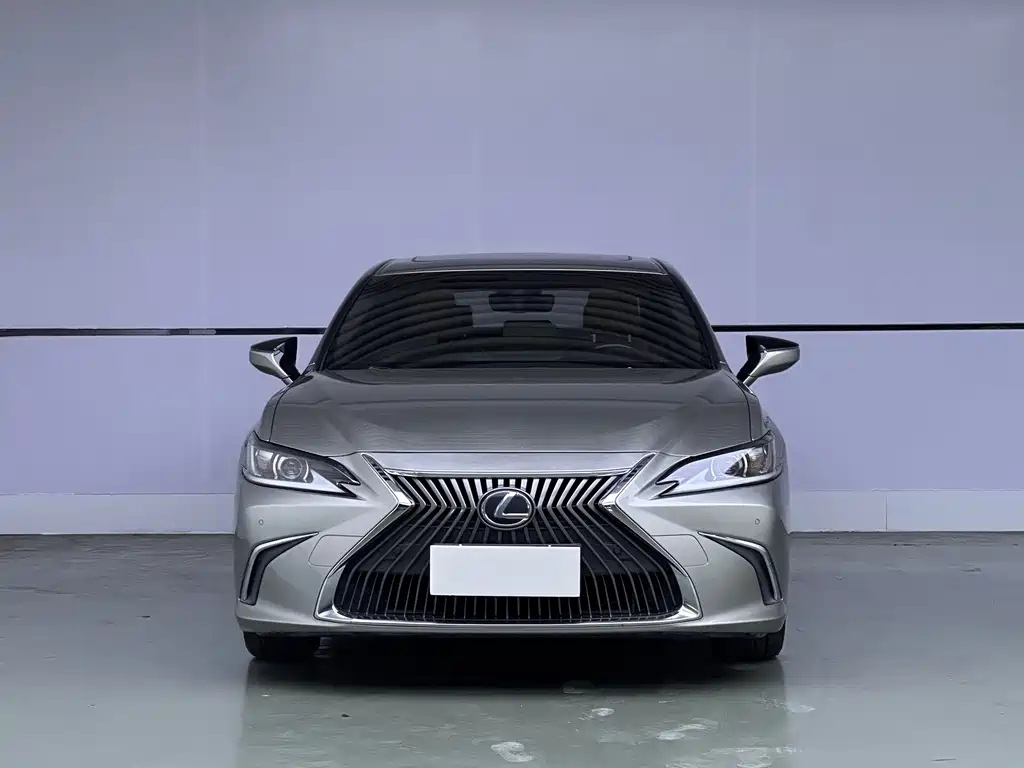 Lexus ES — фото 2