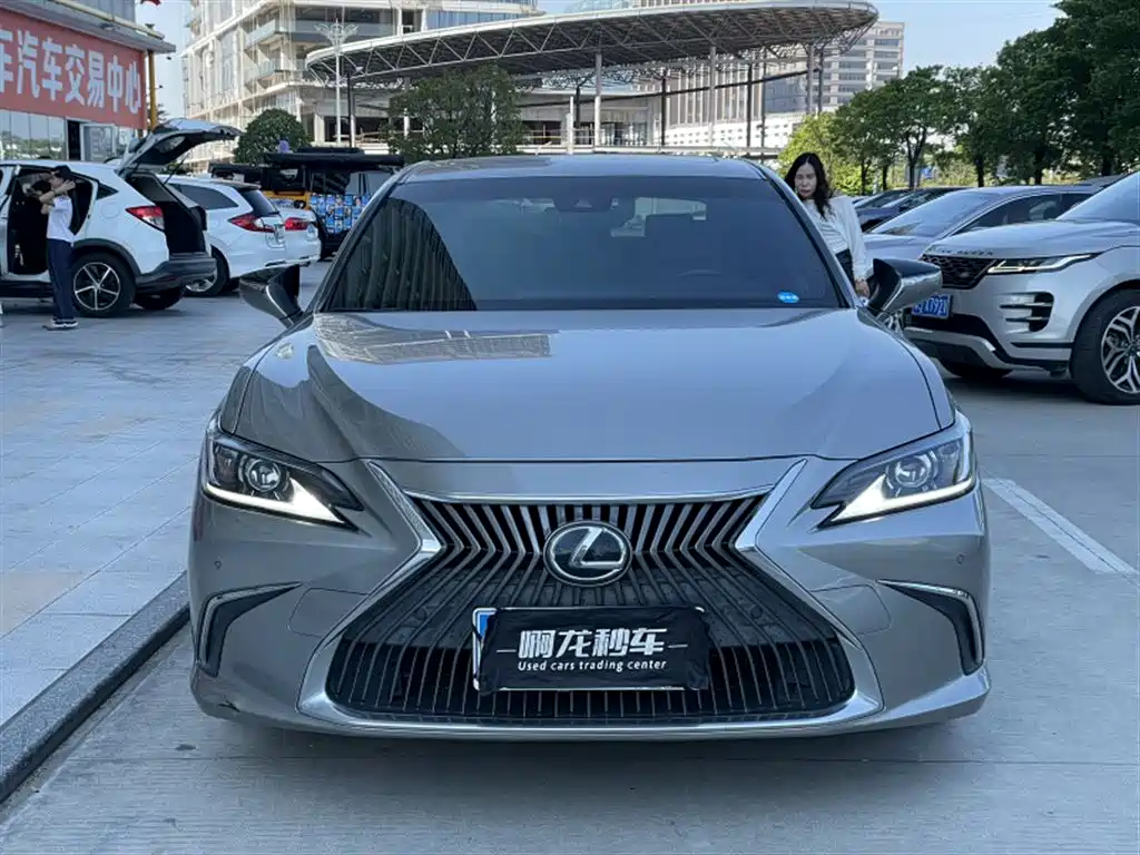 Lexus ES — фото 2