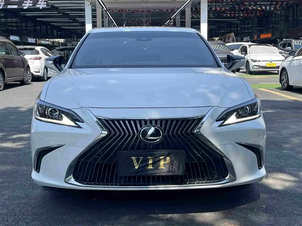 Lexus ES — фото 2